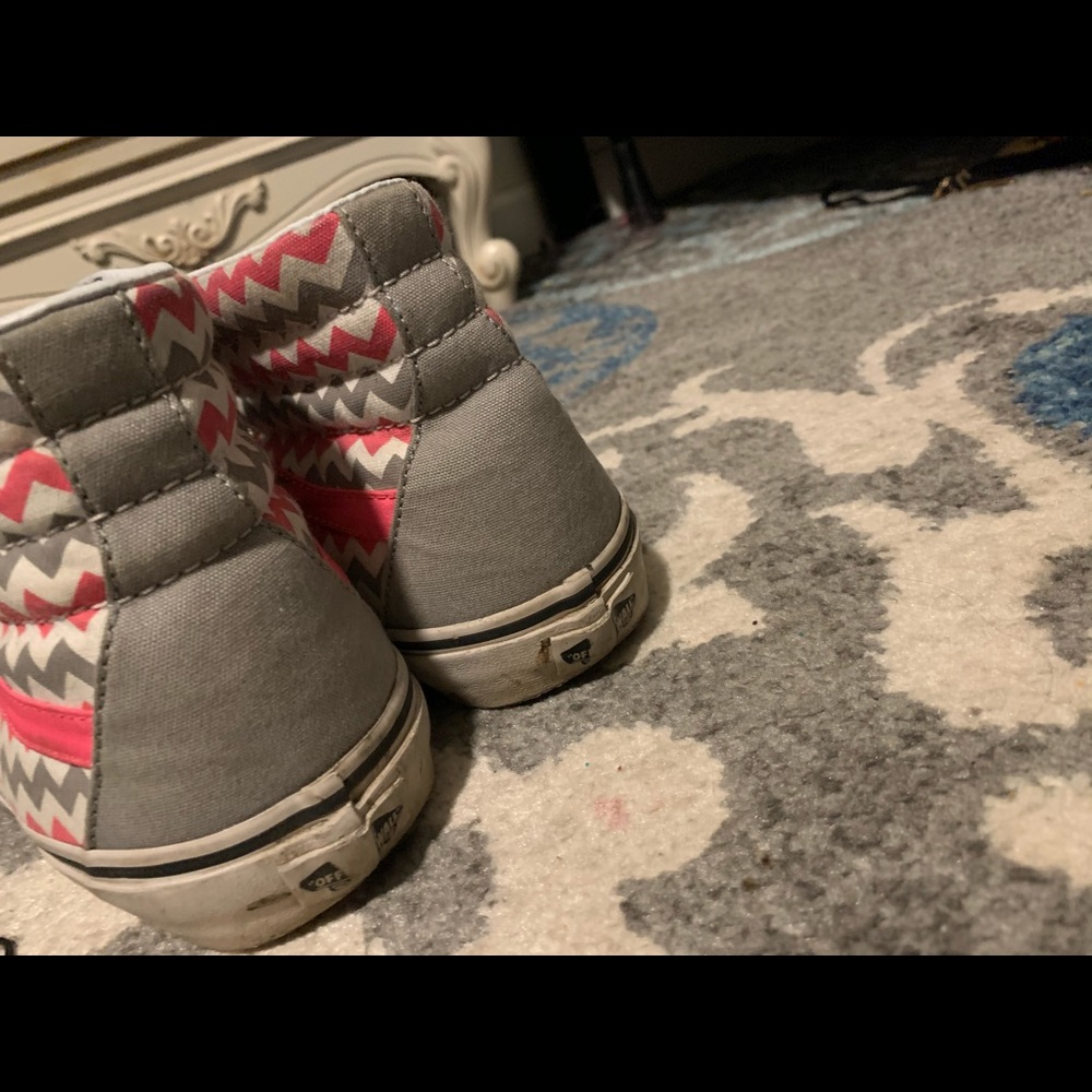 Vans - Picture 3 of 3
